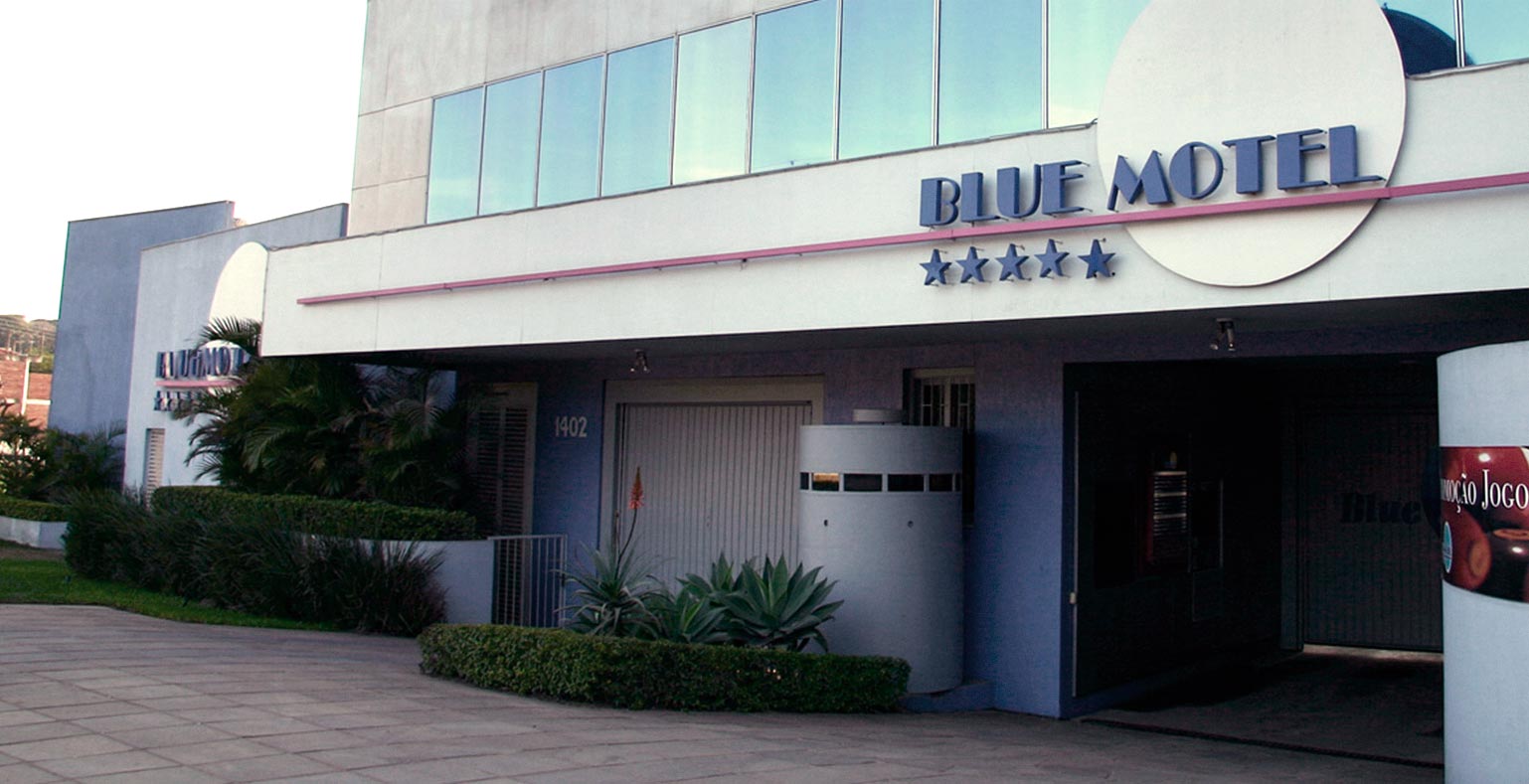 Blue Motel Luxury Suite